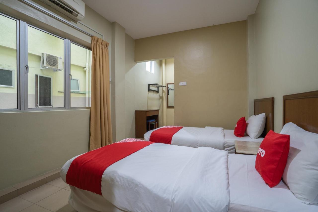 De Clinique Hotel Kampong Pasir Bogak Exteriör bild