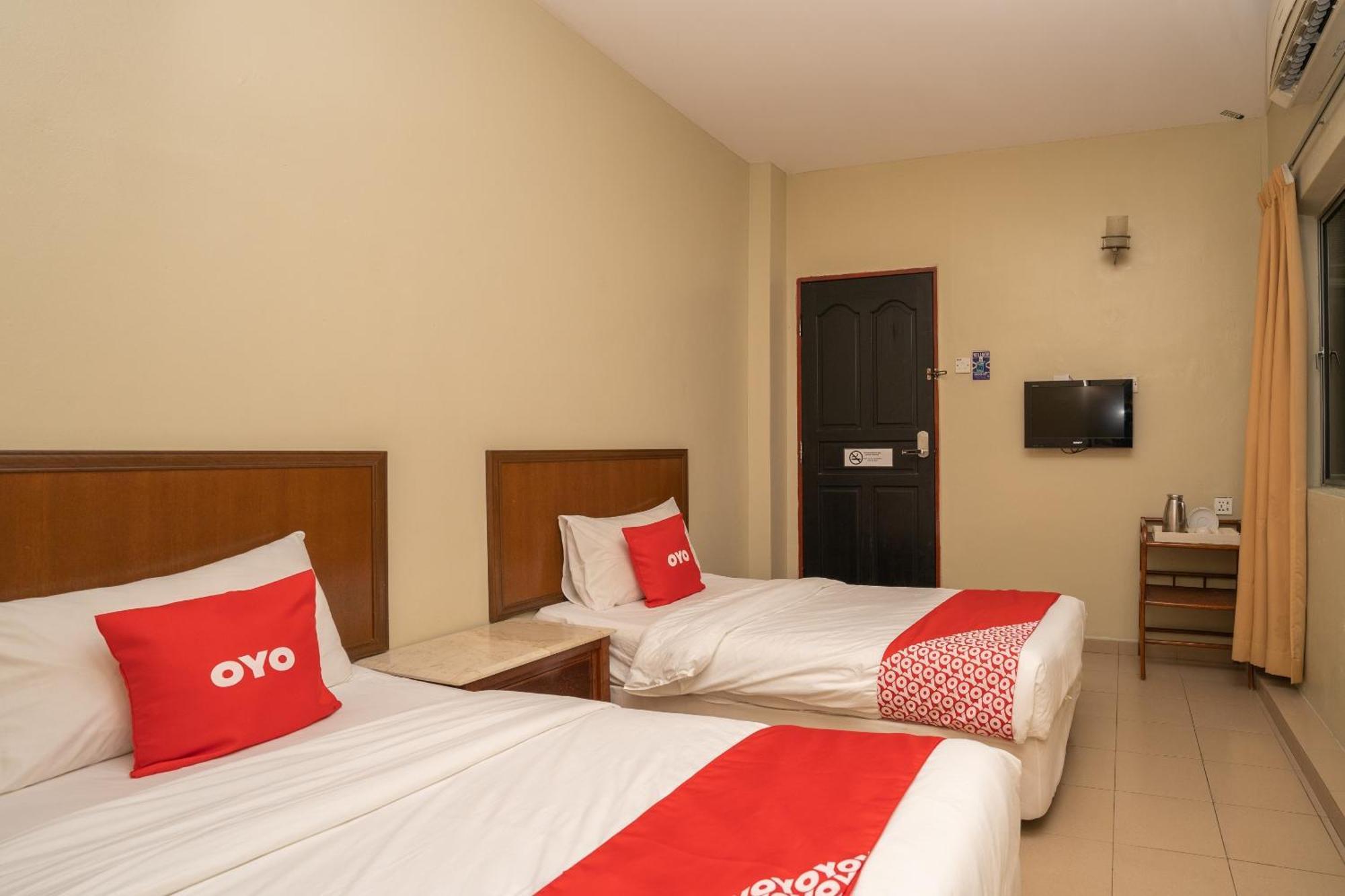 De Clinique Hotel Kampong Pasir Bogak Exteriör bild