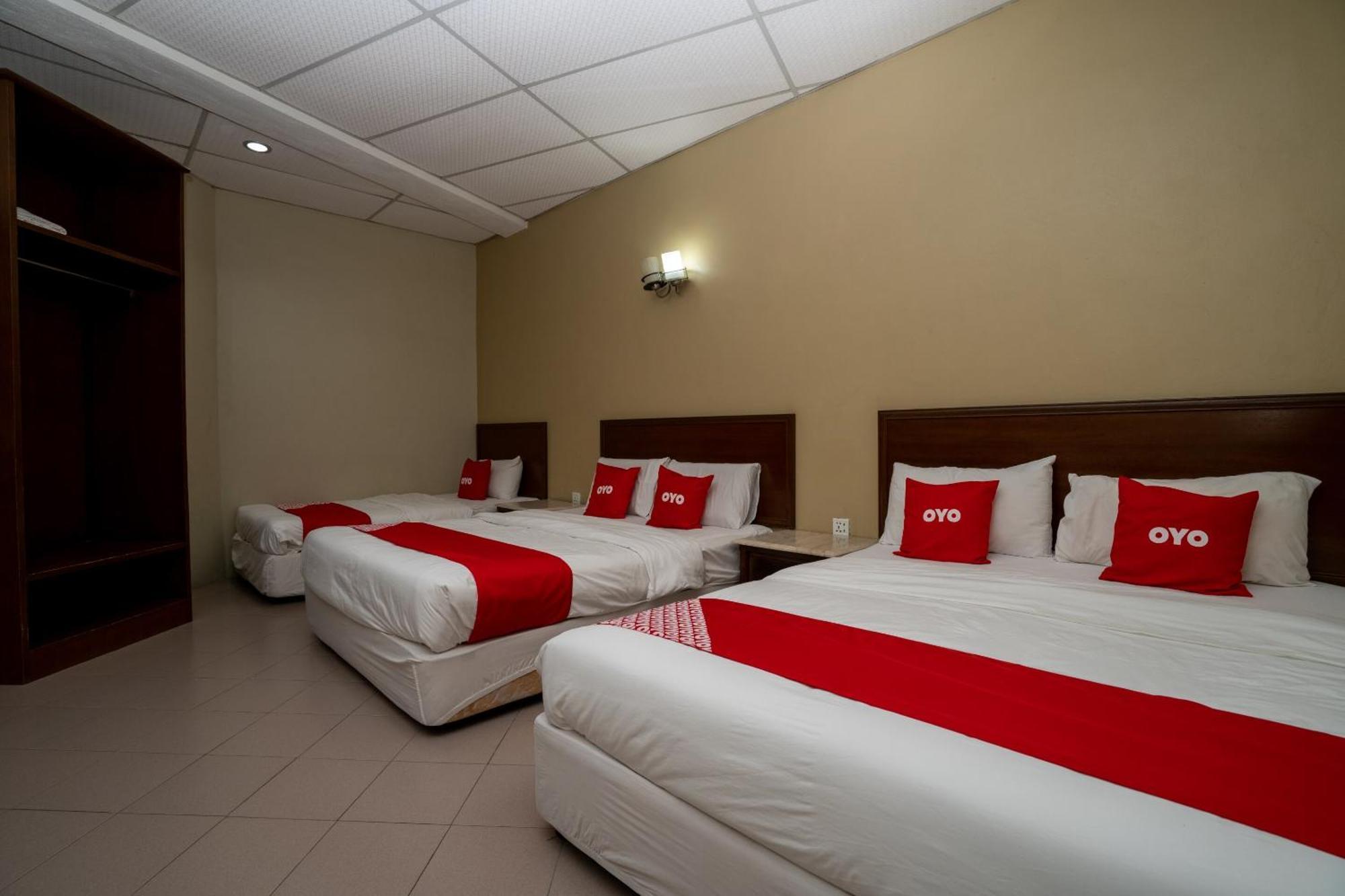 De Clinique Hotel Kampong Pasir Bogak Exteriör bild