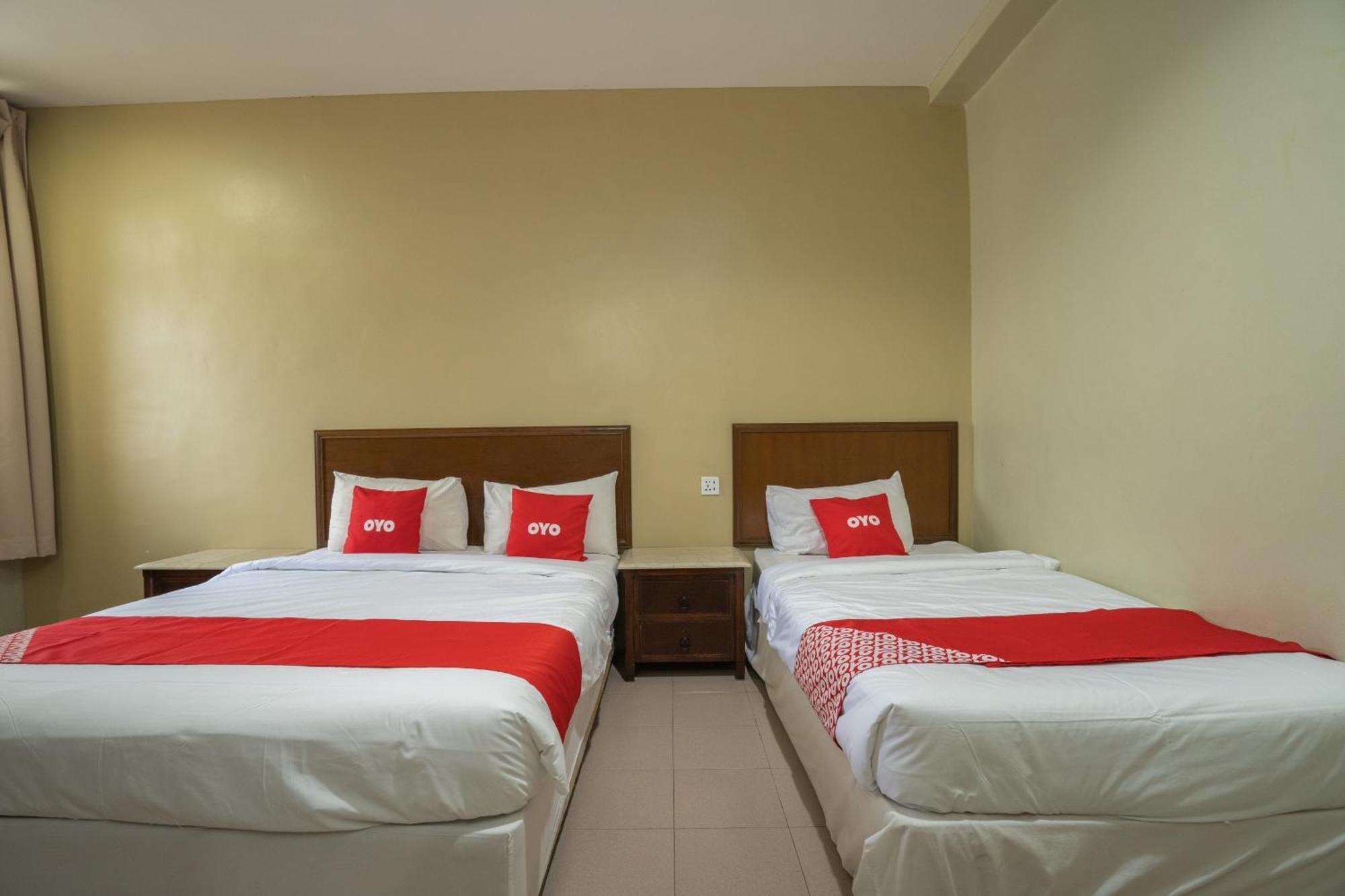 De Clinique Hotel Kampong Pasir Bogak Exteriör bild