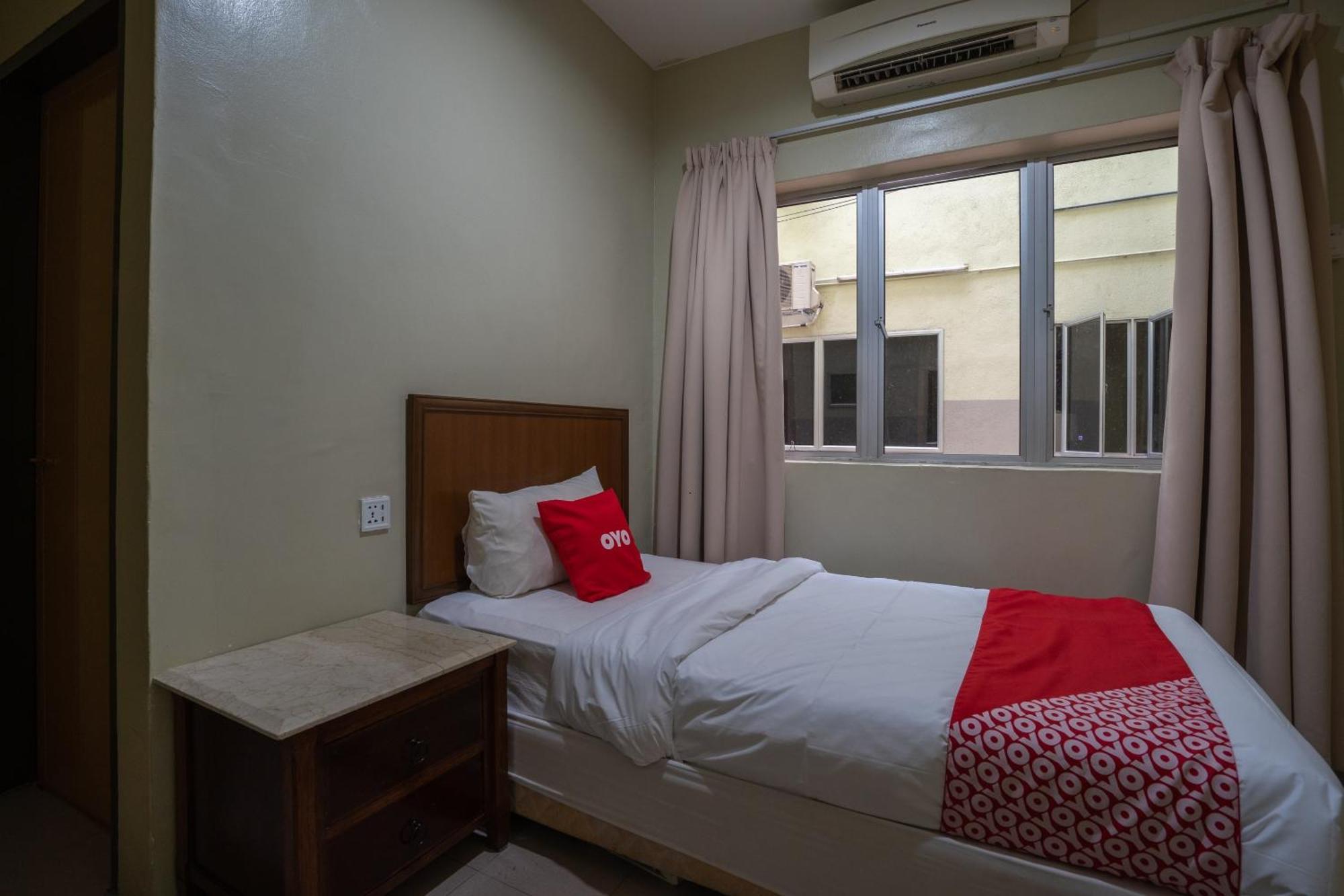 De Clinique Hotel Kampong Pasir Bogak Exteriör bild