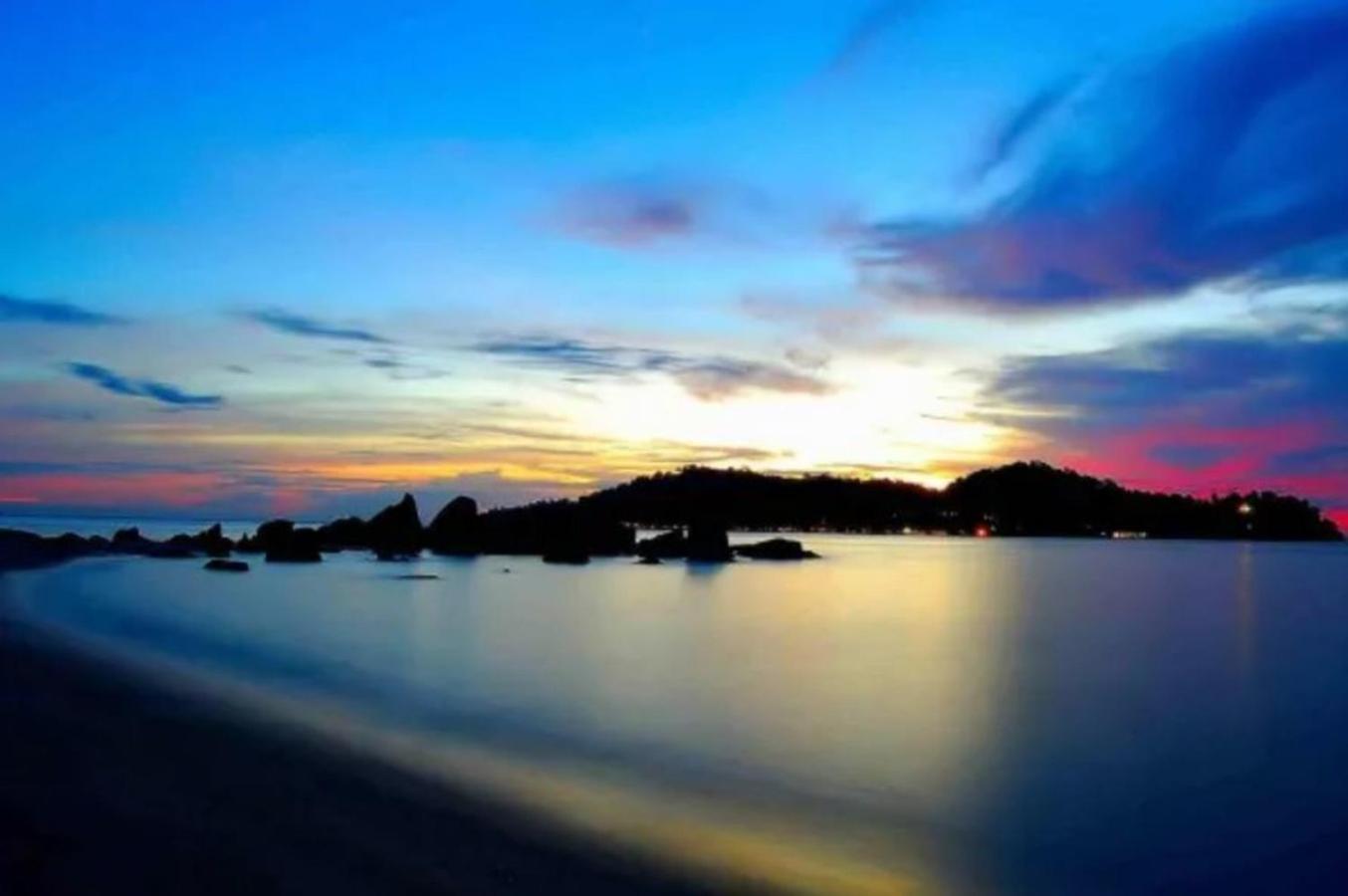 De Clinique Hotel Kampong Pasir Bogak Exteriör bild
