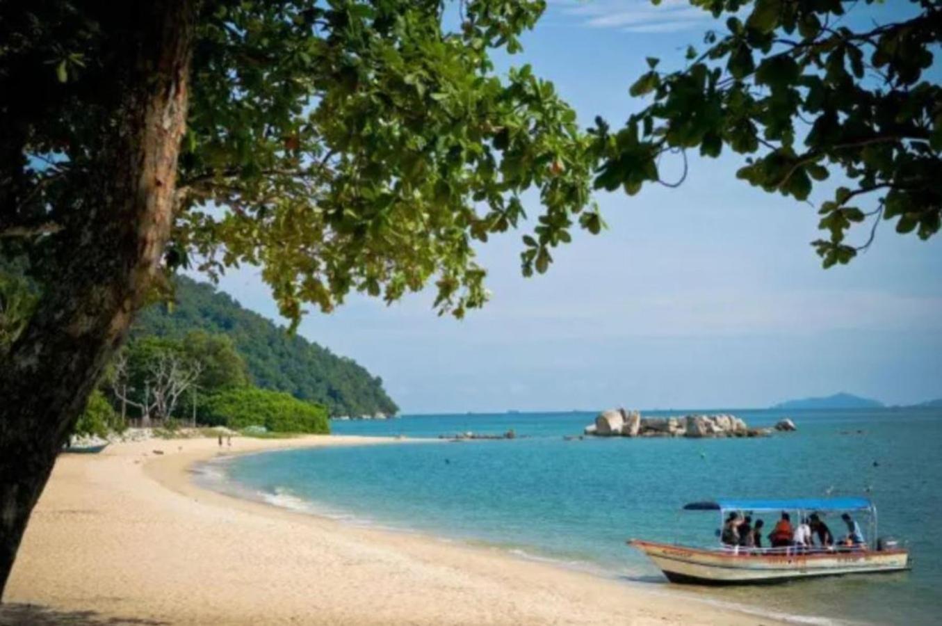 De Clinique Hotel Kampong Pasir Bogak Exteriör bild